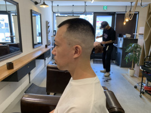 フェード　スキンフェード　クフィア　難波　なんば　浪速区　南海難波　日本橋　恵美須町　バーバー　理容室